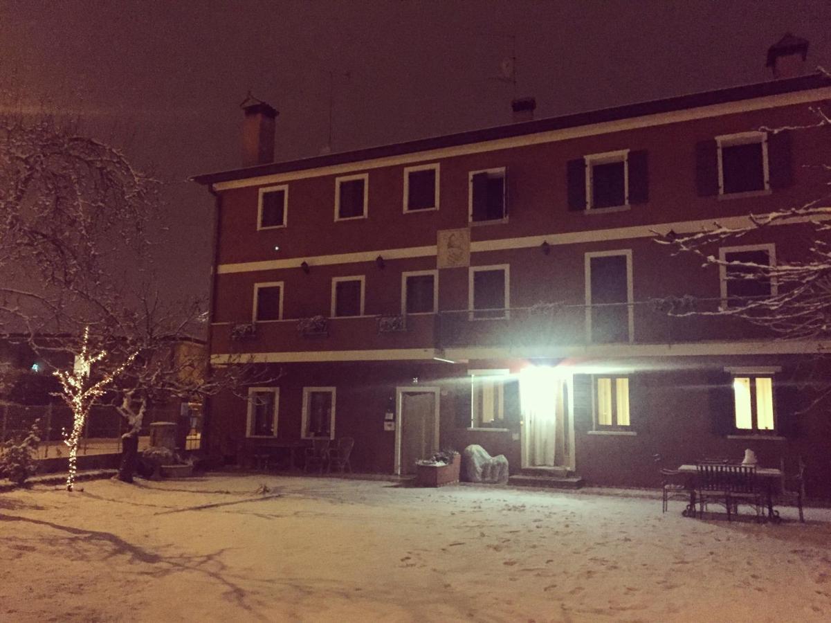 B&B Casa Del Conte Soligo Екстериор снимка